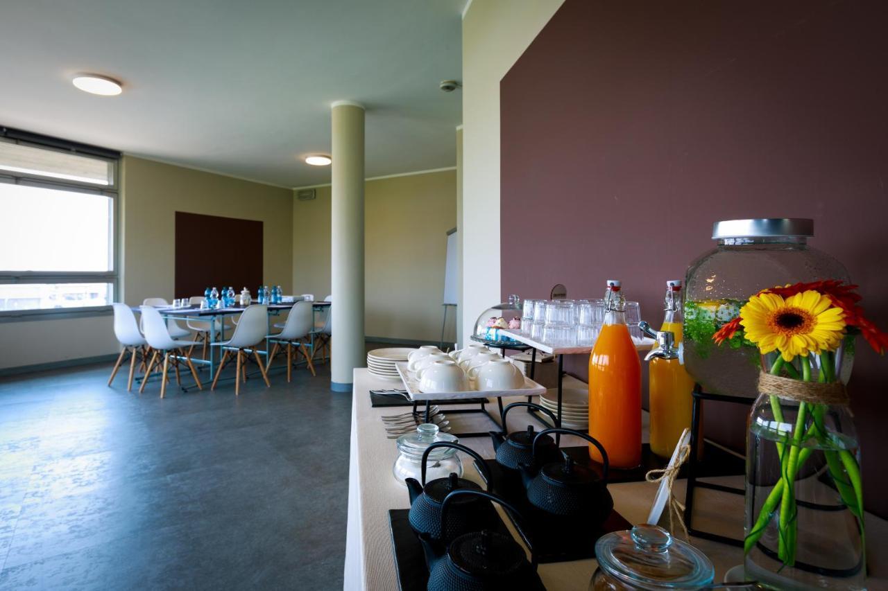 Hotel Oleggio Malpensa Dış mekan fotoğraf